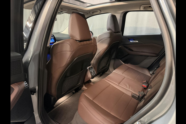 BMW 2 Serie Active Tourer 225e xDrive Luxury Line 17"/Leder + memory/Panoramadak/Camera/Apple Carplay & Android Auto