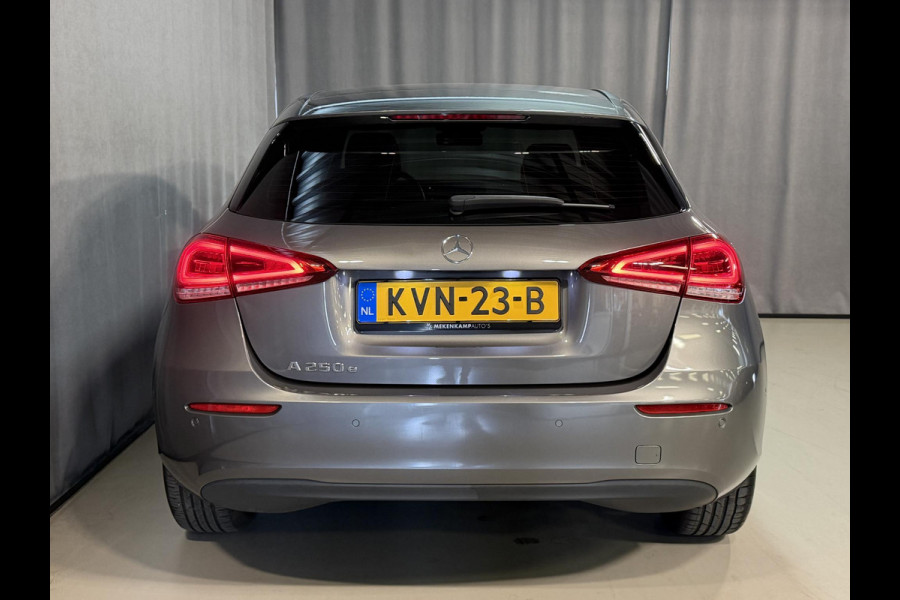 Mercedes-Benz A-Klasse 250 e 17"/Dodehoek/Camera/PDC v+a/Apple Carplay & Android Auto/DAB/Navigatie/Climate