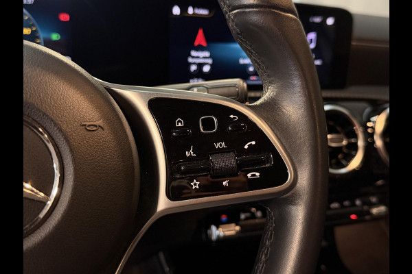 Mercedes-Benz A-Klasse 250 e 17"/Dodehoek/Camera/PDC v+a/Apple Carplay & Android Auto/DAB/Navigatie/Climate
