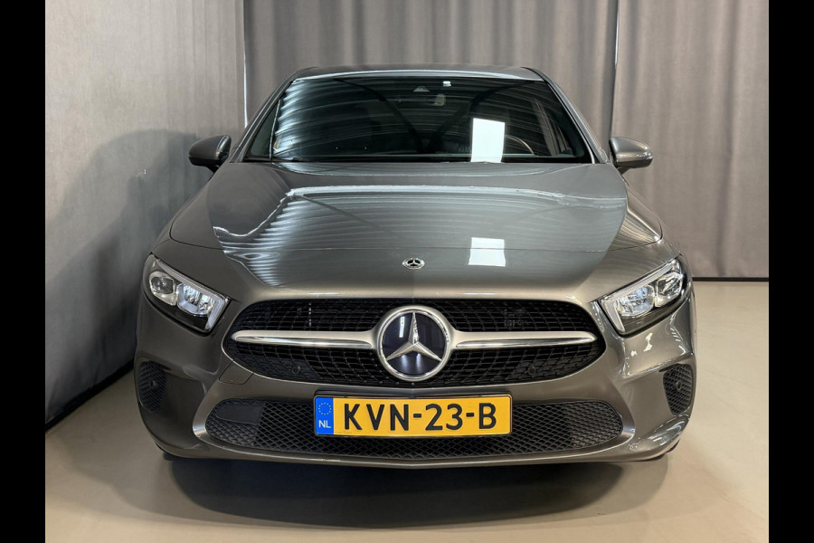 Mercedes-Benz A-Klasse 250 e 17"/Dodehoek/Camera/PDC v+a/Apple Carplay & Android Auto/DAB/Navigatie/Climate