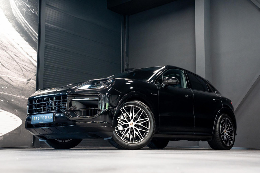 Porsche Cayenne Coupé 3.0 E-Hybrid Black Edition *BOSE / Panorama / Sport-Chrono / HUD / Keyless / Soft-close*