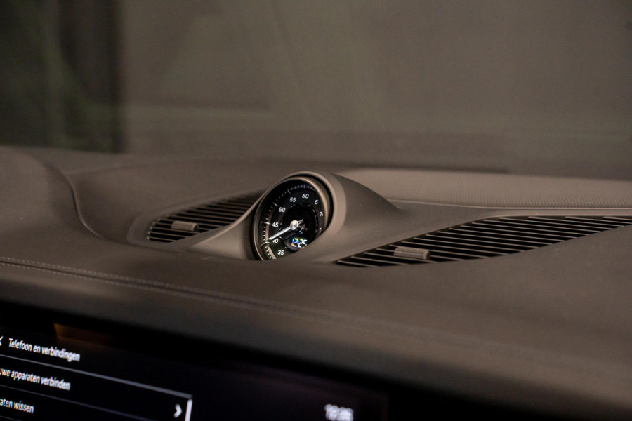 Porsche Cayenne Coupé 3.0 E-Hybrid Black Edition *BOSE / Panorama / Sport-Chrono / HUD / Keyless / Soft-close*