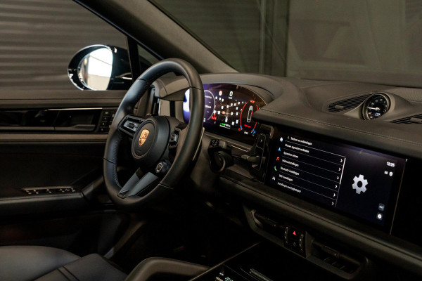 Porsche Cayenne Coupé 3.0 E-Hybrid Black Edition *BOSE / Panorama / Sport-Chrono / HUD / Keyless / Soft-close*