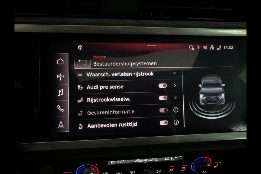 Audi RSQ3 Sportback 2.5 TFSI RS Pano|B&O|Trekhaak|360|Memory|Sfeer