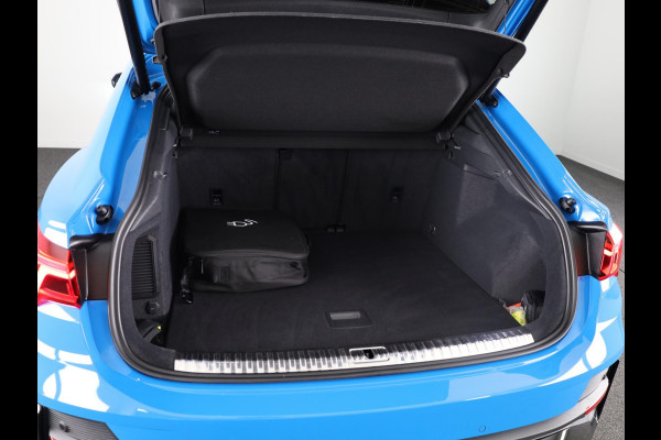 Audi Q3 Sportback 45 TFSI e S Edition 245pk | Navigatie | Elektrisch verstelbare voorstoelen | Sonos Audio | Adaptieve cruise controle | Stoelverwarming | S-line interieur