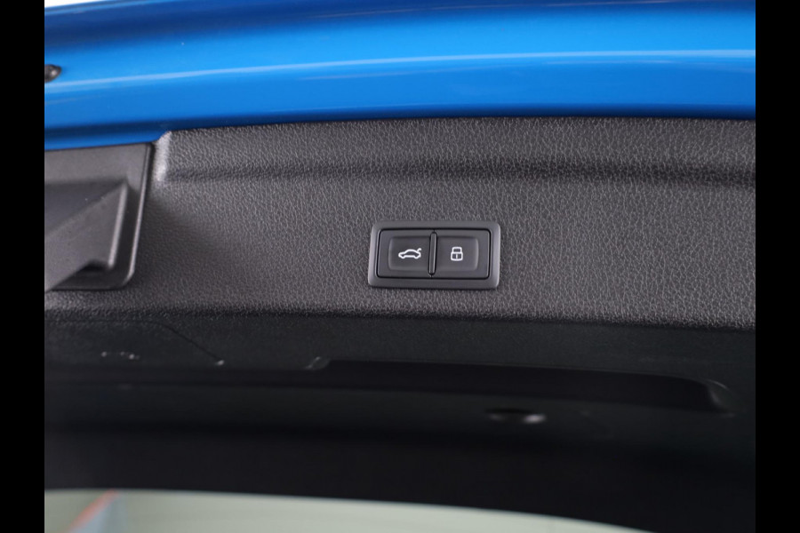 Audi Q3 Sportback 45 TFSI e S Edition 245pk | Navigatie | Elektrisch verstelbare voorstoelen | Sonos Audio | Adaptieve cruise controle | Stoelverwarming | S-line interieur