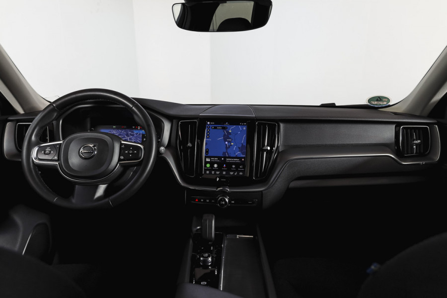 Volvo XC60 2.0 Recharge T6 AWD Business Pro | S/K Panodak | Elek. Trekhaak | Dig.Cockpit | Adapt.Cruise | Stoel-+Stuurverw. | Camera | PDC | NAV+App.Connect | Auto.Airco | LM 18" |