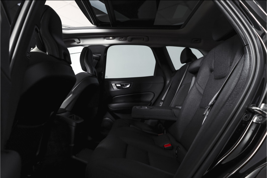 Volvo XC60 2.0 Recharge T6 AWD Business Pro | S/K Panodak | Elek. Trekhaak | Dig.Cockpit | Adapt.Cruise | Stoel-+Stuurverw. | Camera | PDC | NAV+App.Connect | Auto.Airco | LM 18" |