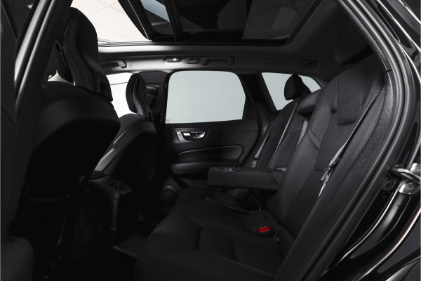 Volvo XC60 2.0 Recharge T6 AWD Business Pro | S/K Panodak | Elek. Trekhaak | Dig.Cockpit | Adapt.Cruise | Stoel-+Stuurverw. | Camera | PDC | NAV+App.Connect | Auto.Airco | LM 18" |