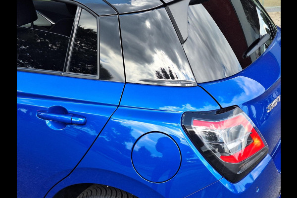 Suzuki Swift 1.2 Style | Navi | Adaptive Cruise | LED |  Climate | Camera | Blindspot | Two-Tone |
