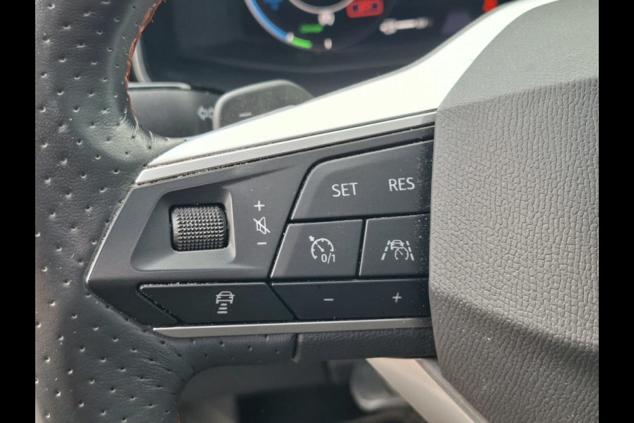 Seat Leon SPORTSTOURER 1.4 TSI eHybrid PHEV FR | Pano | ACC | Matrix LED | Dealer Onderhouden