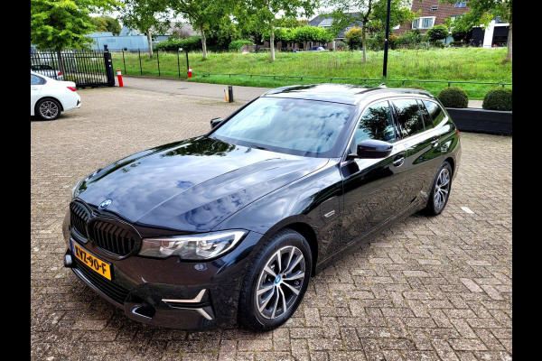 BMW 3 Serie Touring 320e Pano 360-Cam Tr.haak, 98% SOH (BTW-auto)