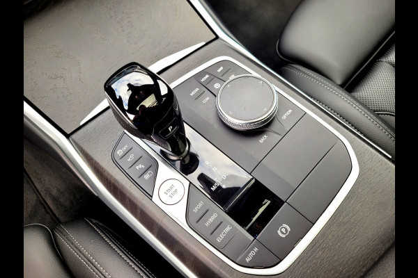BMW 3 Serie Touring 320e Pano 360-Cam Tr.haak, 98% SOH (BTW-auto)