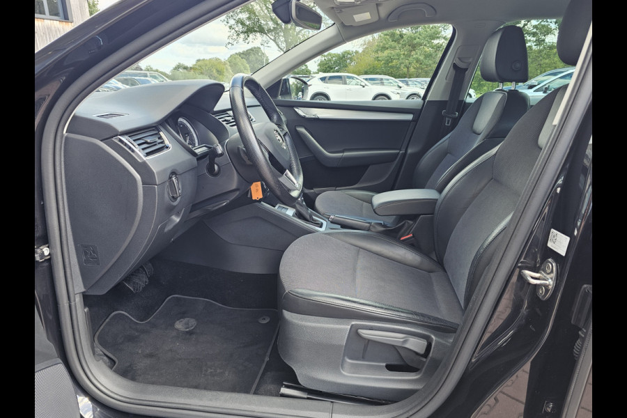 Škoda Octavia Combi 1.0 TSI Greentech Clever Edition | Automaat | Led | Navi | Stoelverwarming | App-connect | Cruise | PDC |