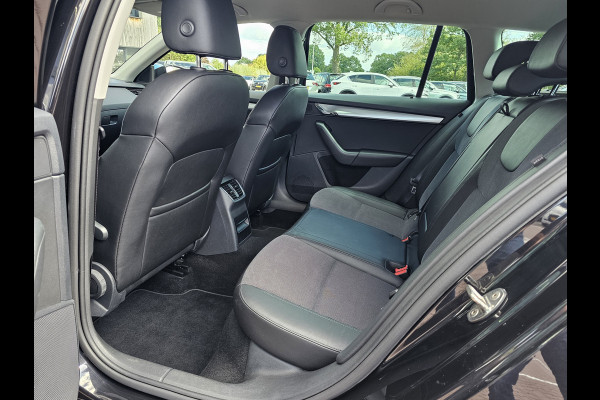 Škoda Octavia Combi 1.0 TSI Greentech Clever Edition | Automaat | Led | Navi | Stoelverwarming | App-connect | Cruise | PDC |
