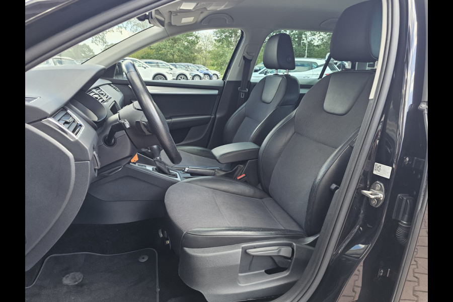 Škoda Octavia Combi 1.0 TSI Greentech Clever Edition | Automaat | Led | Navi | Stoelverwarming | App-connect | Cruise | PDC |