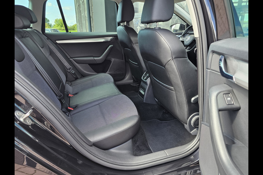 Škoda Octavia Combi 1.0 TSI Greentech Clever Edition | Automaat | Led | Navi | Stoelverwarming | App-connect | Cruise | PDC |