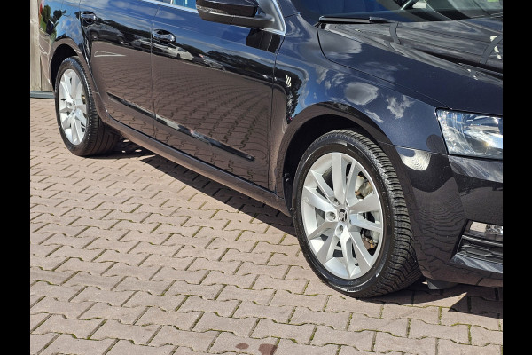 Škoda Octavia Combi 1.0 TSI Greentech Clever Edition | Automaat | Led | Navi | Stoelverwarming | App-connect | Cruise | PDC |