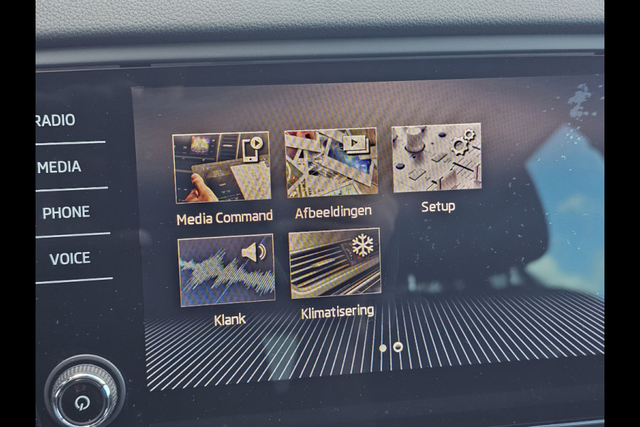Škoda Octavia Combi 1.0 TSI Greentech Clever Edition | Automaat | Led | Navi | Stoelverwarming | App-connect | Cruise | PDC |