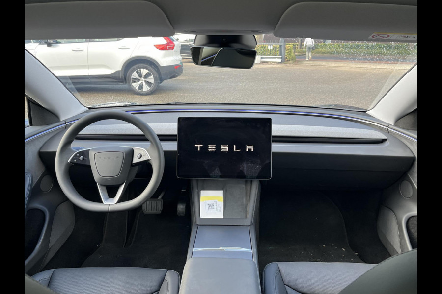Tesla Model 3 Premium Long Range AWD 78 kWh VAN: 50.900,- VOOR: 47.440,- UW HERFSTVOORDEEL: 3.460,-| 8.000KM!| TESLA GARANTIE T/M 6-2030 OF 80.000KM! ACCU + AANDRIJFLIJN T/M 2034 OF 192.000KM!|