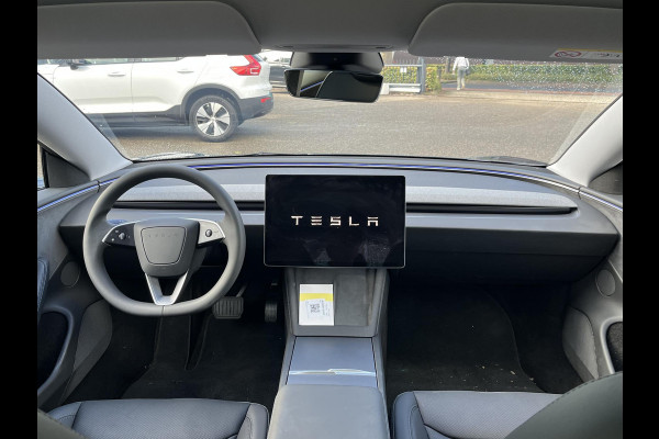 Tesla Model 3 Premium Long Range AWD 78 kWh VAN: 50.900,- VOOR: 47.440,- UW HERFSTVOORDEEL: 3.460,-| 8.000KM!| TESLA GARANTIE T/M 6-2030 OF 80.000KM! ACCU + AANDRIJFLIJN T/M 2034 OF 192.000KM!|