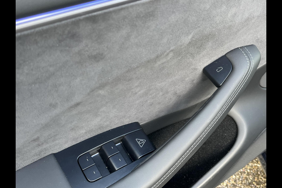 Tesla Model 3 Premium Long Range AWD 78 kWh VAN: 50.900,- VOOR: 47.440,- UW HERFSTVOORDEEL: 3.460,-| 8.000KM!| TESLA GARANTIE T/M 6-2030 OF 80.000KM! ACCU + AANDRIJFLIJN T/M 2034 OF 192.000KM!|