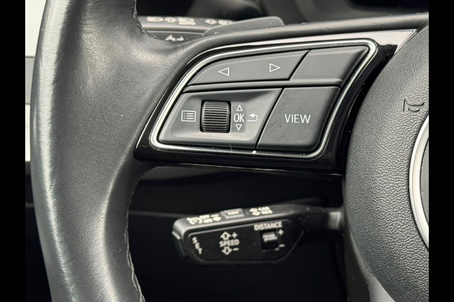Audi A3 Limousine 30 TFSI AUTOMAAT * Carplay * Optiek Zwart * Parkeersensoren *