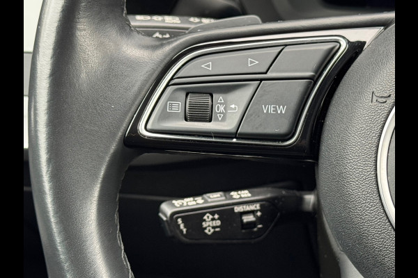 Audi A3 Limousine 30 TFSI AUTOMAAT * Carplay * Optiek Zwart * Parkeersensoren *