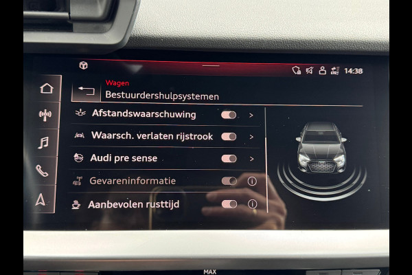 Audi A3 Limousine 30 TFSI AUTOMAAT * Carplay * Optiek Zwart * Parkeersensoren *