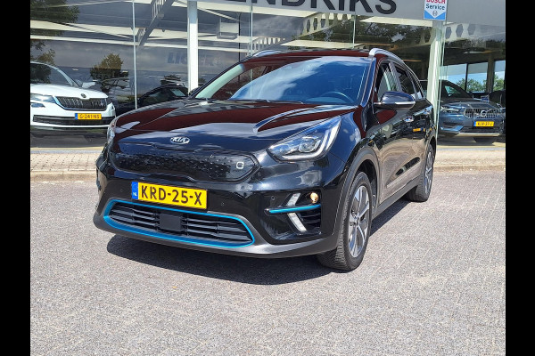 Kia e-Niro ExecutiveLine Sky 64 kWh | SOH: 95.8% | 3 Fase | Warmtepomp | Schuifdak | Leder | Memory Seat |