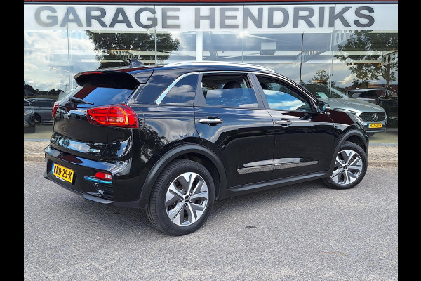 Kia e-Niro ExecutiveLine Sky 64 kWh | SOH: 95.8% | 3 Fase | Warmtepomp | Schuifdak | Leder | Memory Seat |