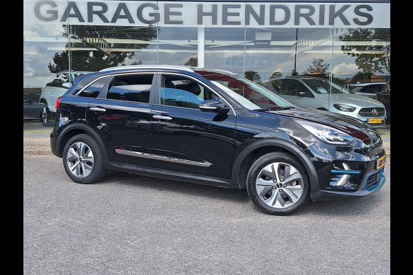 Kia e-Niro ExecutiveLine Sky 64 kWh | SOH: 95.8% | 3 Fase | Warmtepomp | Schuifdak | Leder | Memory Seat |