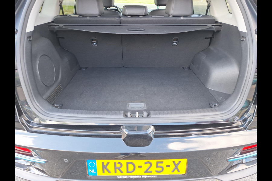 Kia e-Niro ExecutiveLine Sky 64 kWh | SOH: 95.8% | 3 Fase | Warmtepomp | Schuifdak | Leder | Memory Seat |