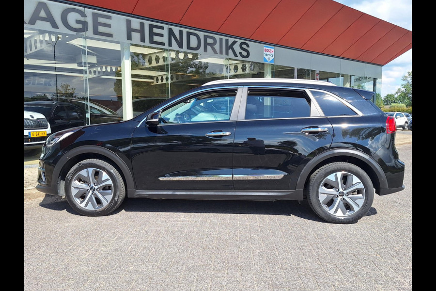 Kia e-Niro ExecutiveLine Sky 64 kWh | SOH: 95.8% | 3 Fase | Warmtepomp | Schuifdak | Leder | Memory Seat |