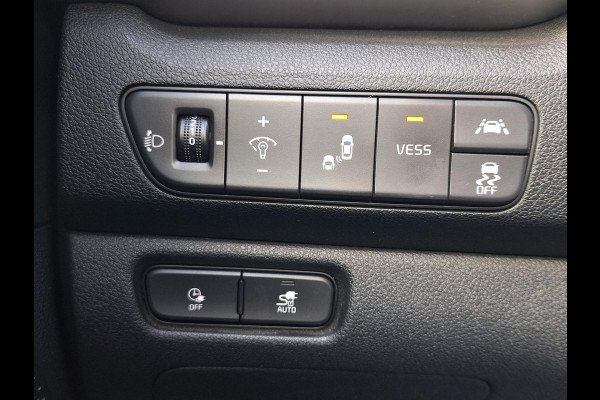 Kia e-Niro ExecutiveLine Sky 64 kWh | SOH: 95.8% | 3 Fase | Warmtepomp | Schuifdak | Leder | Memory Seat |