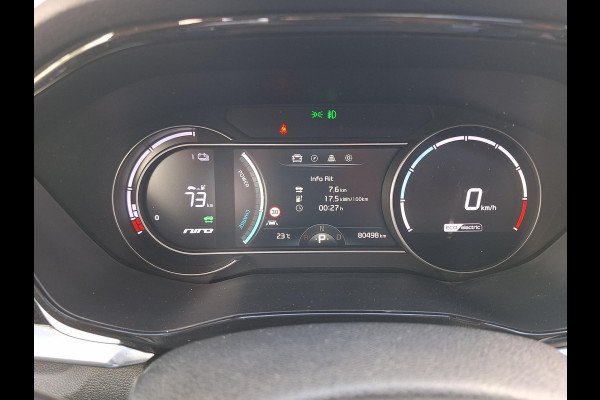 Kia e-Niro ExecutiveLine Sky 64 kWh | SOH: 95.8% | 3 Fase | Warmtepomp | Schuifdak | Leder | Memory Seat |