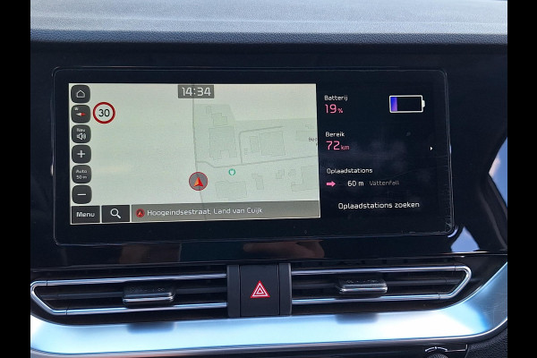 Kia e-Niro ExecutiveLine Sky 64 kWh | SOH: 95.8% | 3 Fase | Warmtepomp | Schuifdak | Leder | Memory Seat |