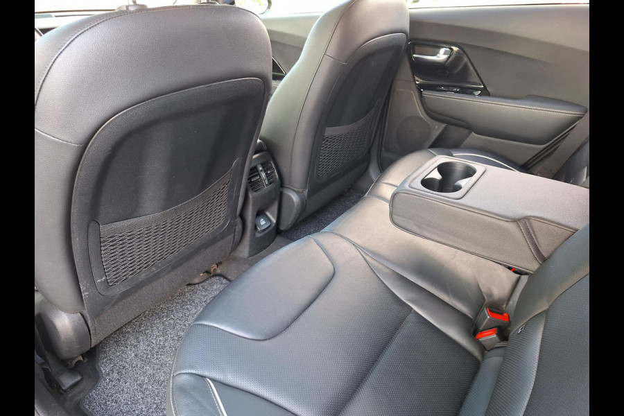 Kia e-Niro ExecutiveLine Sky 64 kWh | SOH: 95.8% | 3 Fase | Warmtepomp | Schuifdak | Leder | Memory Seat |