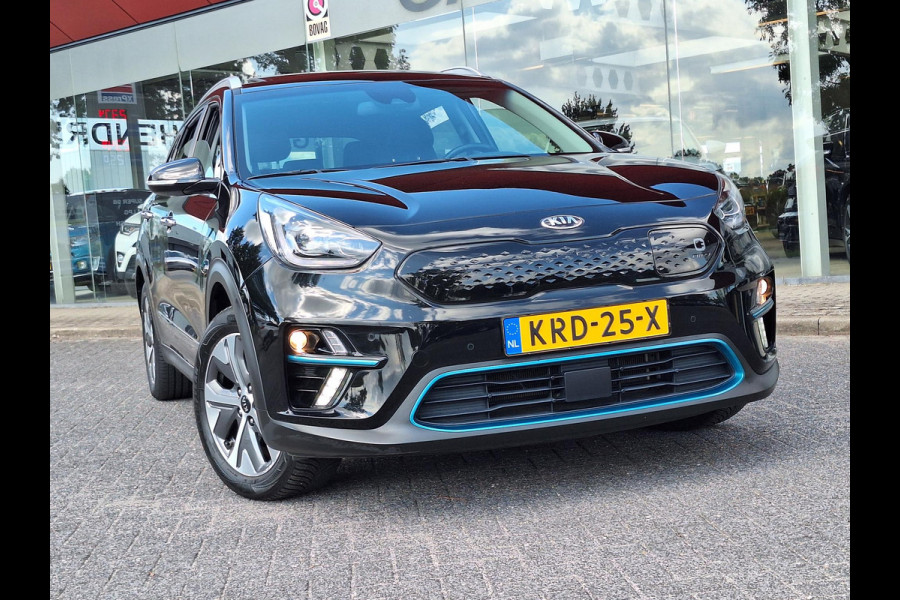 Kia e-Niro ExecutiveLine Sky 64 kWh | SOH: 95.8% | 3 Fase | Warmtepomp | Schuifdak | Leder | Memory Seat |