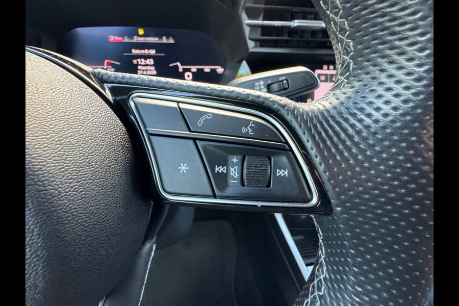 Audi A3 Sportback 30 TFSI S-line edition AUTOMAAT * Navigatie * Parkeersensoren * Audi Sound *