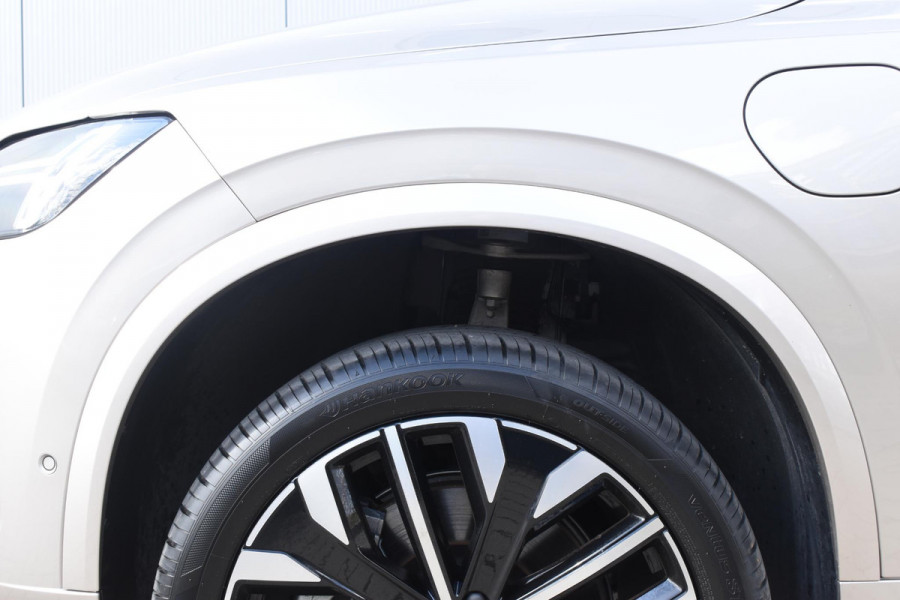 Volvo XC90 T8 455PK Plug-in hybrid AWD Ultra Dark / Bowers & Wilkins / Luchtvering / Head-Up Display / 360 Camera / Massagestoelen / Elektrisch bedienbare stoelen met geheugen / Stoelventilatie / Nappaleder / Elektrisch uitklapbare trekhaak / Gelamineerde ruiten