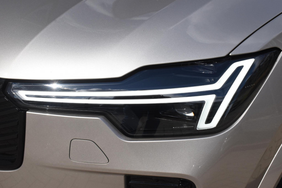 Volvo XC90 T8 455PK Plug-in hybrid AWD Ultra Dark / Bowers & Wilkins / Luchtvering / Head-Up Display / 360 Camera / Massagestoelen / Elektrisch bedienbare stoelen met geheugen / Stoelventilatie / Nappaleder / Elektrisch uitklapbare trekhaak / Gelamineerde ruiten