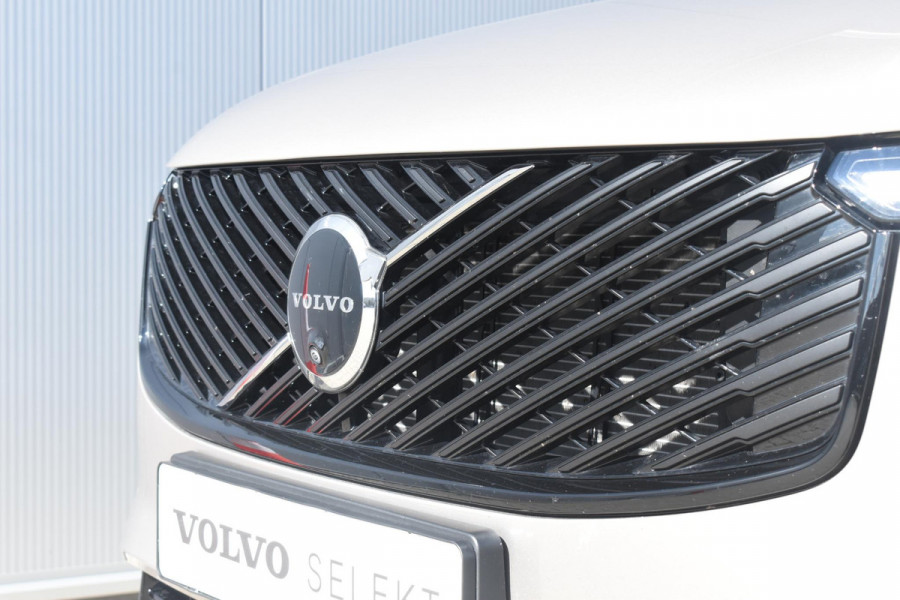 Volvo XC90 T8 455PK Plug-in hybrid AWD Ultra Dark / Bowers & Wilkins / Luchtvering / Head-Up Display / 360 Camera / Massagestoelen / Elektrisch bedienbare stoelen met geheugen / Stoelventilatie / Nappaleder / Elektrisch uitklapbare trekhaak / Gelamineerde ruiten