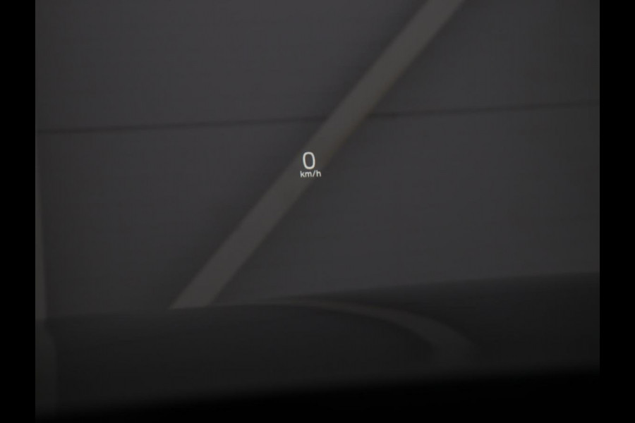 Volvo V60 2.0 B3 Momentum Business | Panoramadak | Cruise control | Stuur/stoel verwarming | Trekhaak | Head-up | Harman/Kardon | Climate control | Camera | Park assist