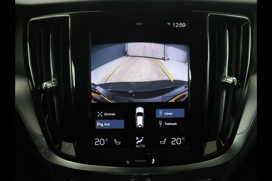 Volvo V60 2.0 B3 Momentum Business | Panoramadak | Cruise control | Stuur/stoel verwarming | Trekhaak | Head-up | Harman/Kardon | Climate control | Camera | Park assist