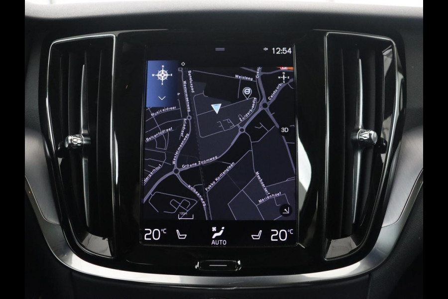 Volvo V60 2.0 B3 Momentum Business | Panoramadak | Cruise control | Stuur/stoel verwarming | Trekhaak | Head-up | Harman/Kardon | Climate control | Camera | Park assist