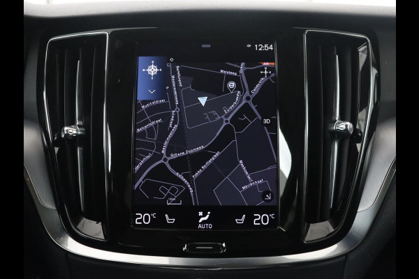 Volvo V60 2.0 B3 Momentum Business | Panoramadak | Cruise control | Stuur/stoel verwarming | Trekhaak | Head-up | Harman/Kardon | Climate control | Camera | Park assist