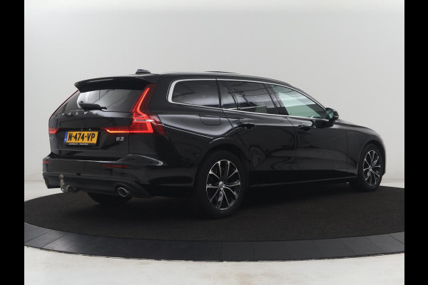 Volvo V60 2.0 B3 Momentum Business | Panoramadak | Cruise control | Stuur/stoel verwarming | Trekhaak | Head-up | Harman/Kardon | Climate control | Camera | Park assist