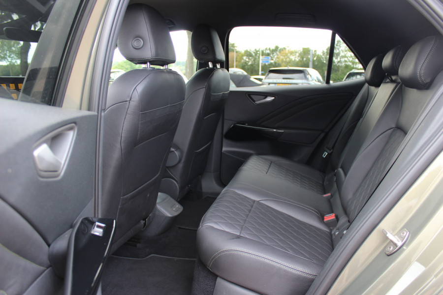 Volkswagen ID.3 Pro Business 59 kWh / SoH 93,1% / Camera / Leder / CarPlay / Matrix LED / Keyless / 19'' / Sfeerverlichting / Stoelverwarming / DAB / ACC
