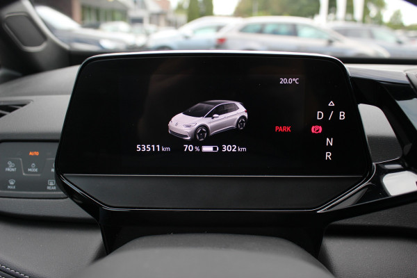 Volkswagen ID.3 Pro Business 59 kWh / SoH 93,1% / Camera / Leder / CarPlay / Matrix LED / Keyless / 19'' / Sfeerverlichting / Stoelverwarming / DAB / ACC